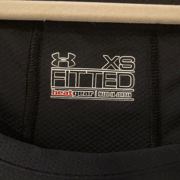 Under Armour base layer workout top - Picture 4 of 4